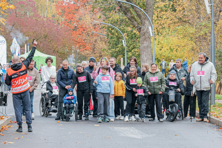 Забег "Вместе против инсульта: каждый шаг считается" 2025 года, старт подопечных