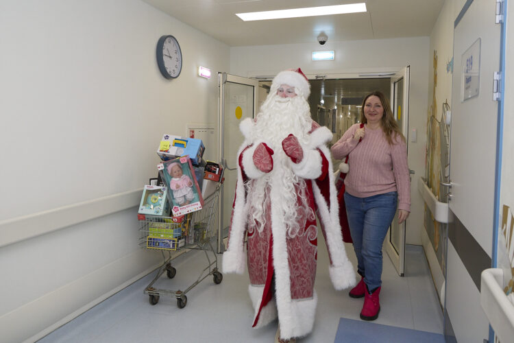 Новогоднее поздравление от фонда ОРБИ в Морозовской больнице 2025