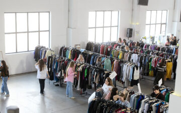 Распродажа фонда ОРБИ В 2025, фото сделано при поддержке «Среда своих», фотограф Владимир Барабанов Распродажа фонда ОРБИ В 2025, фото сделано при поддержке «Среда своих», фотограф Владимир Барабанов